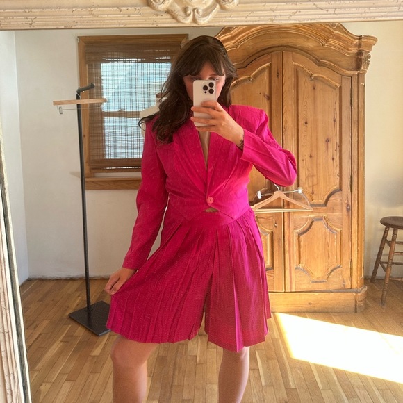 Vintage Pink Wrapper Two 2 Piece Tailored Set - Picture 2 of 11